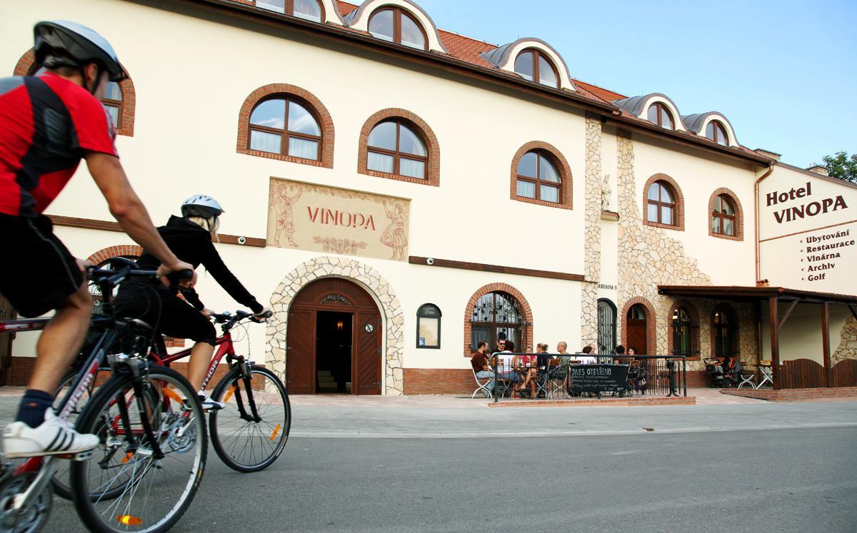 Hotel Vinopa Hustopeče Exterior foto